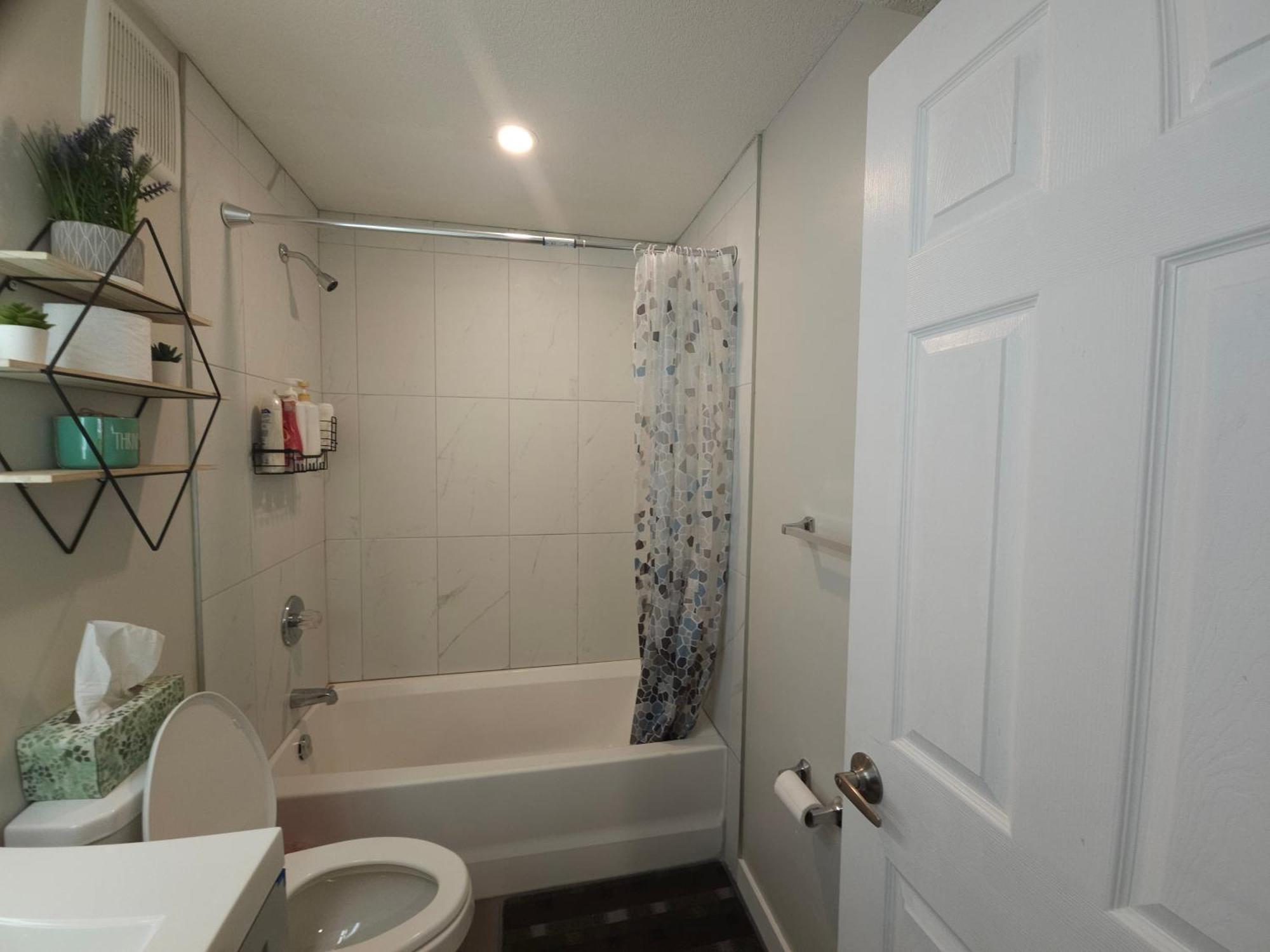 Cozy 2 Bedroom Suite, Queen Beds, Near The Airport Edmonton Exterior foto