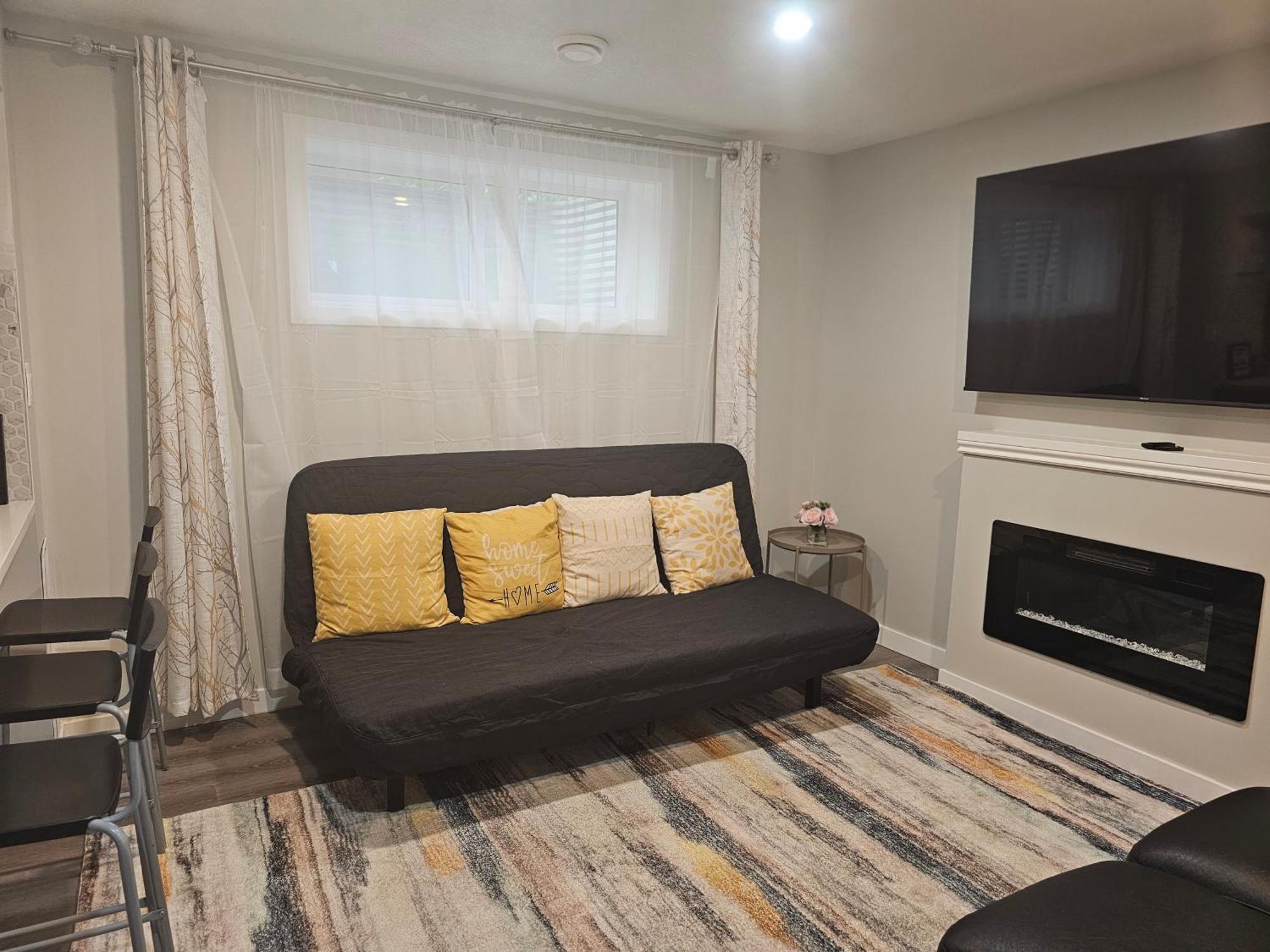 Cozy 2 Bedroom Suite, Queen Beds, Near The Airport Edmonton Exterior foto